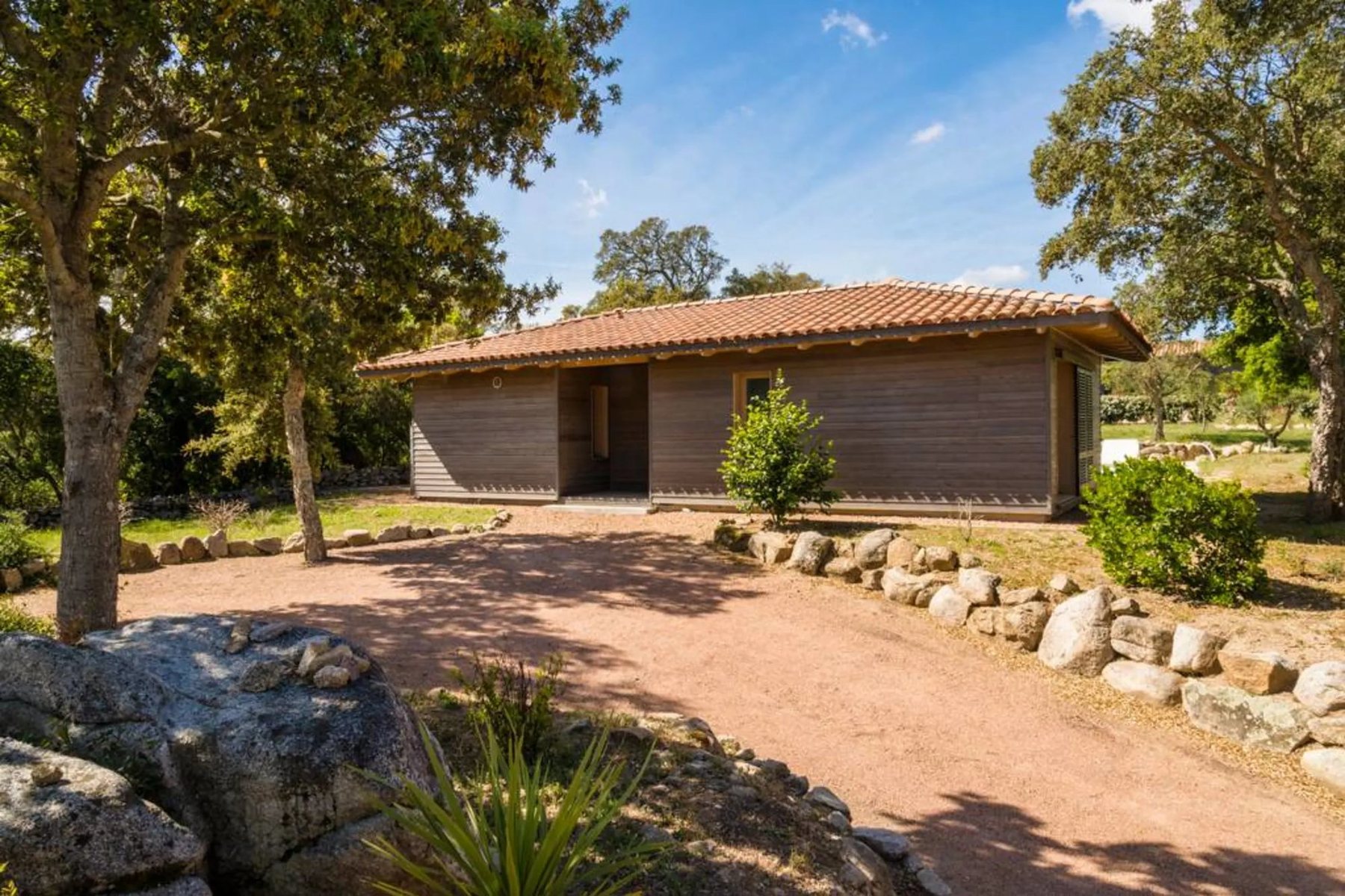 Les Arbousiers — facade, villa with a private pool in Figari