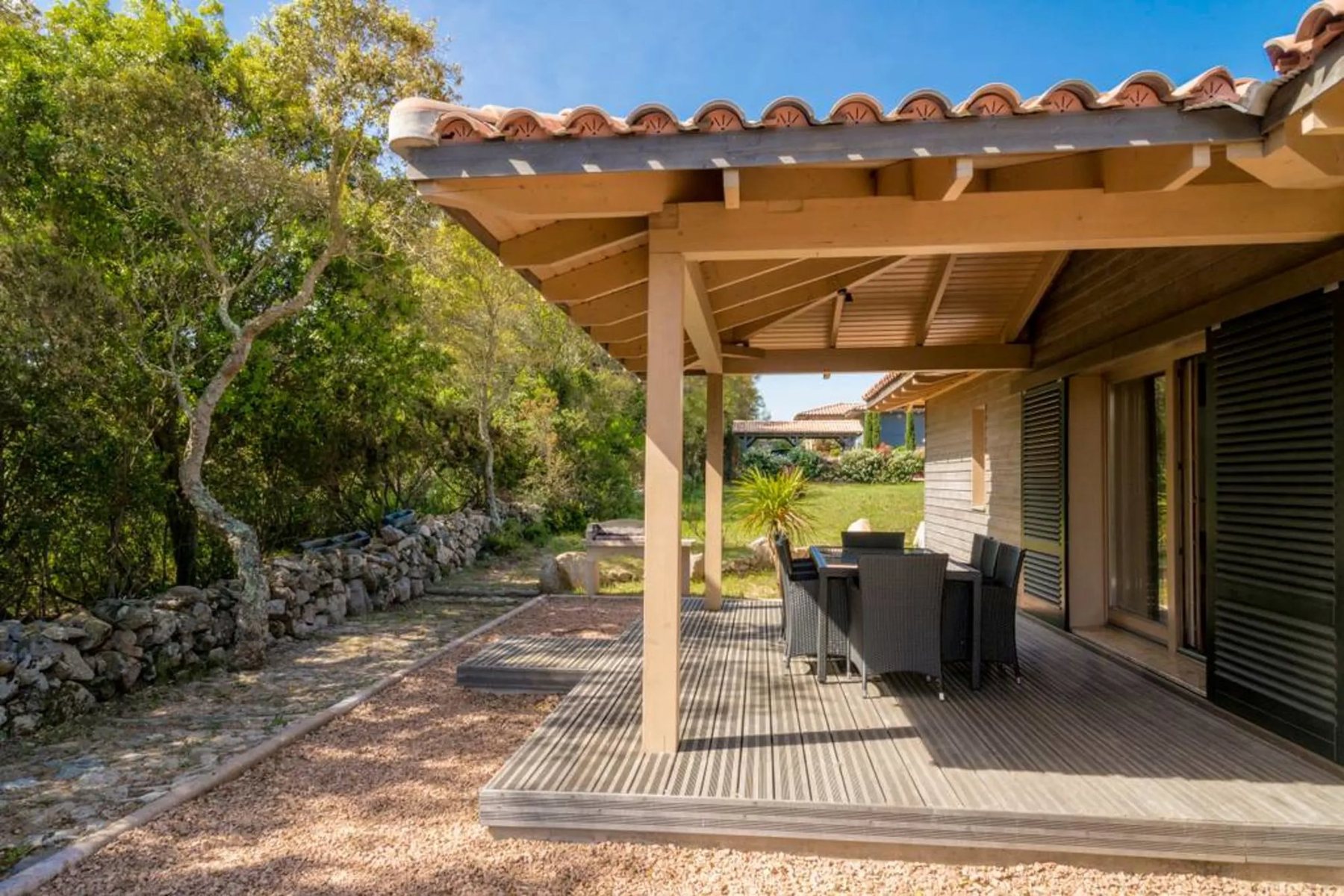 Les Arbousiers — pergola, villa with a private pool in Figari
