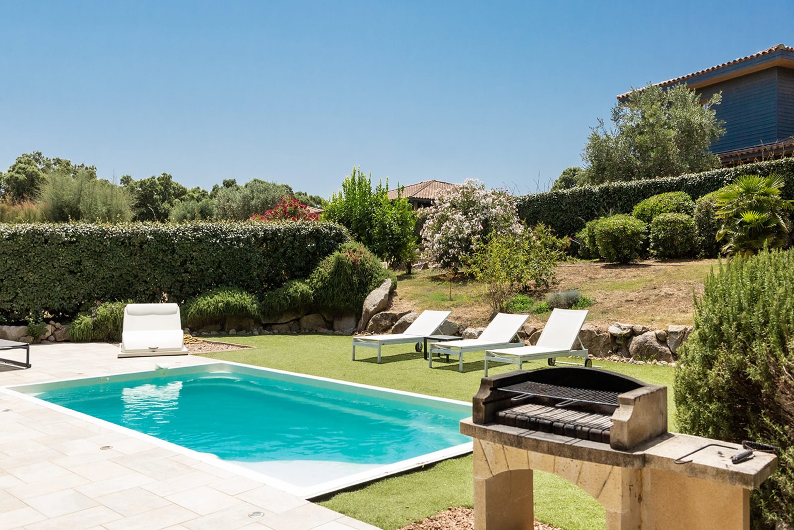 Les Citronniers — Pool Grill, Villa mit privatem Pool in Figari