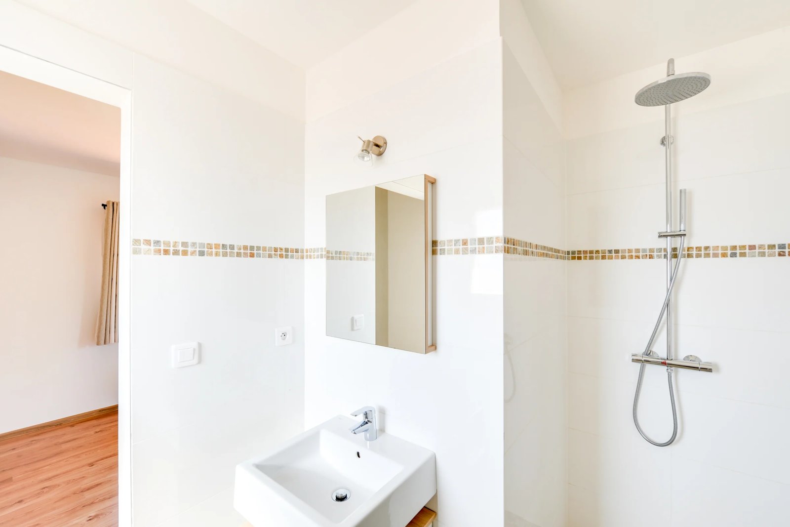 Les Citronniers — Raum Duschbad, Villa mit privatem Pool in Figari