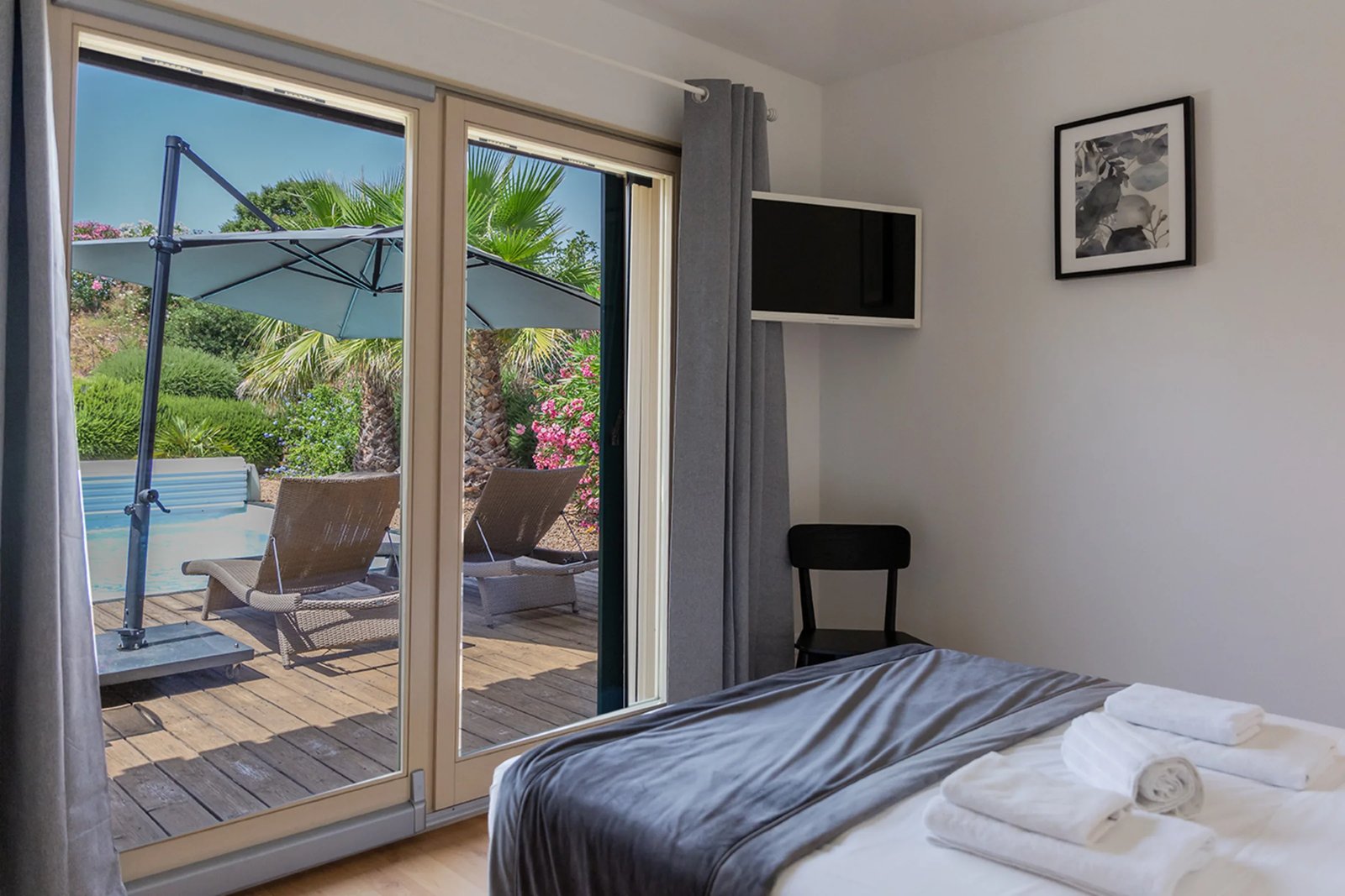 Les Myrtes — bedroom 2, villa with a private pool in Figari