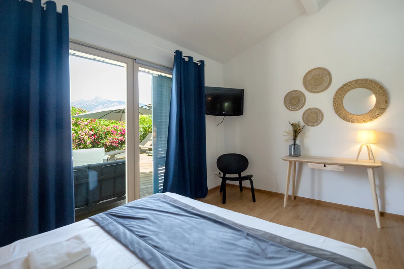 Les Myrtes — bedroom 3, villa with a private pool in Figari